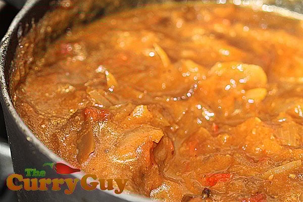 Onion sauce for curries