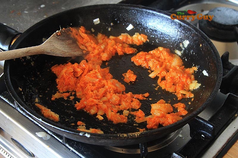 Frying onions and spices