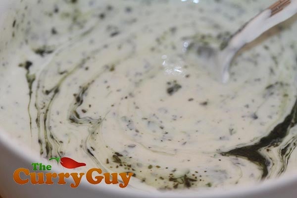 Making mint raita