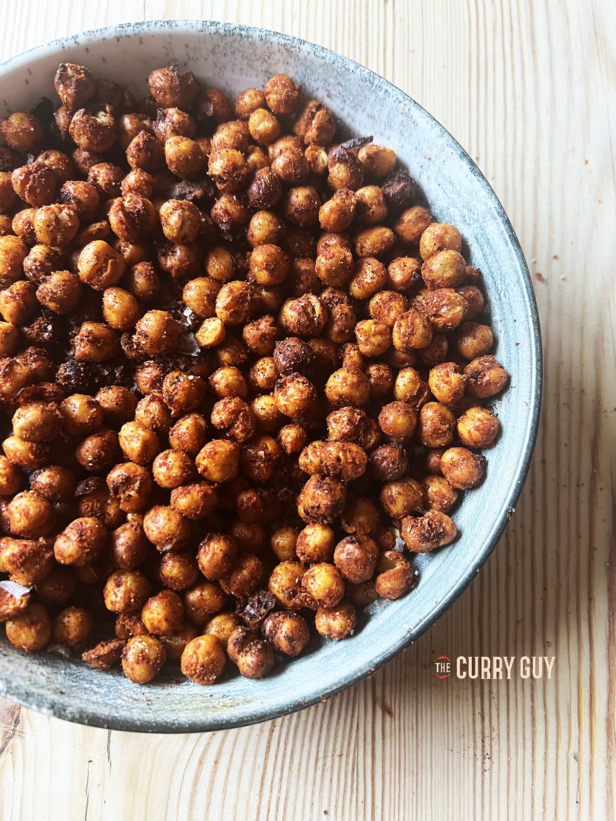 Roasted chickpeas in a serving bowl.