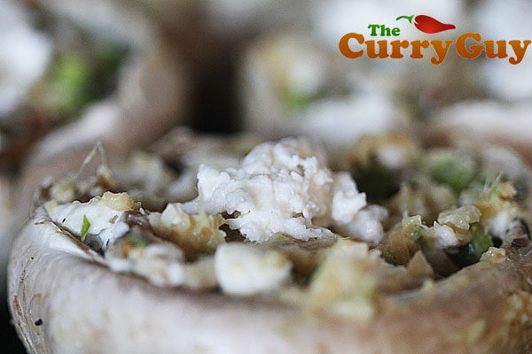 Stuffed tandoori mushrooms