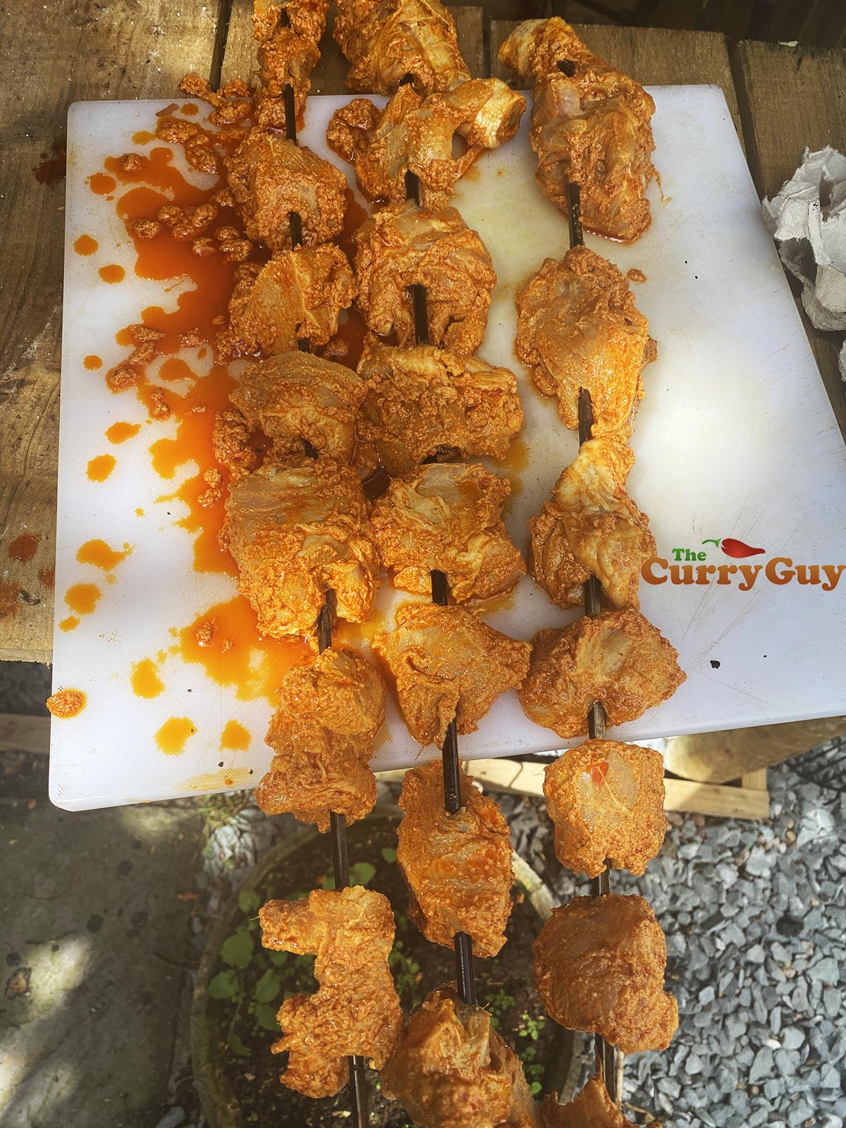 Skewered chicken tikka
