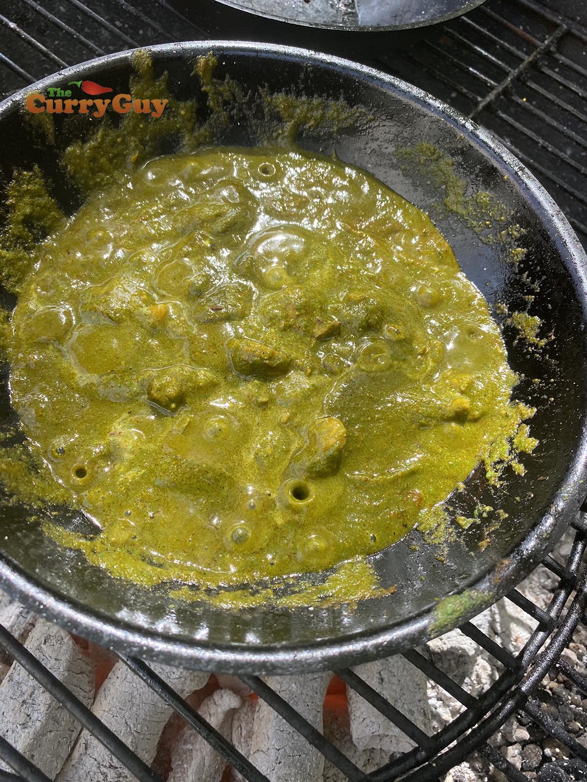 Finished chicken saag balti