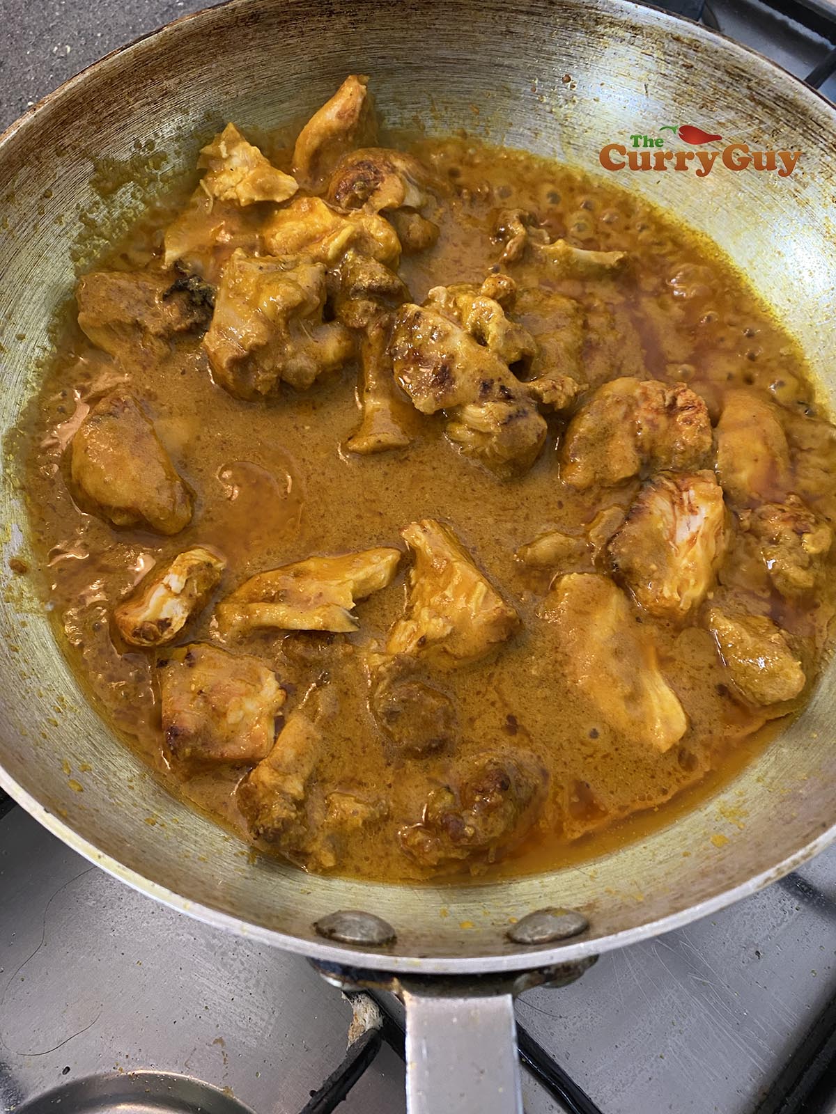 Simmering chicken chasni