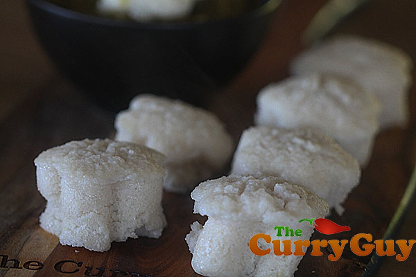 Making idlis
