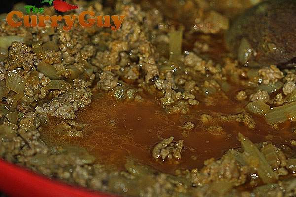 Cooking lamb keema saag