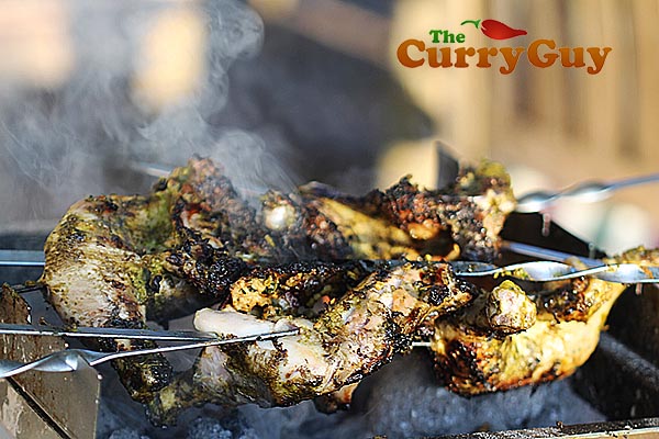 Making tandoori chicken methi