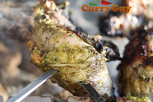 Making tandoori chicken methi