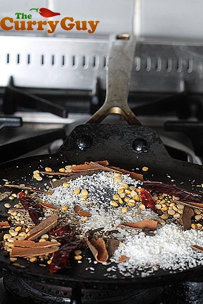 Making curry powder