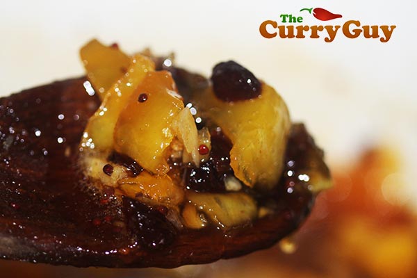 Making mango chutney