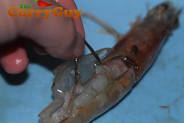 Making prawn butterfly