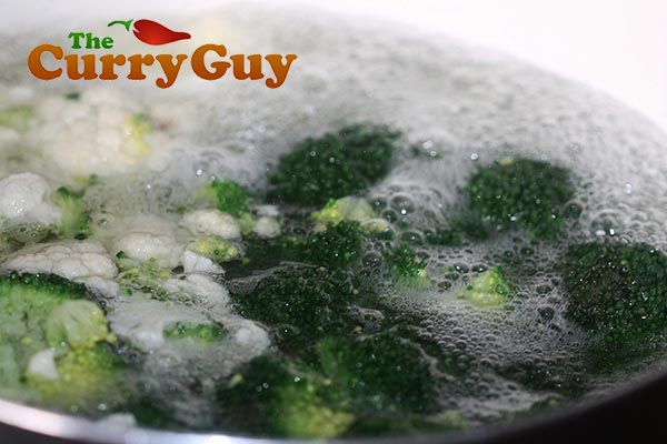 Making Tandoori vegetables