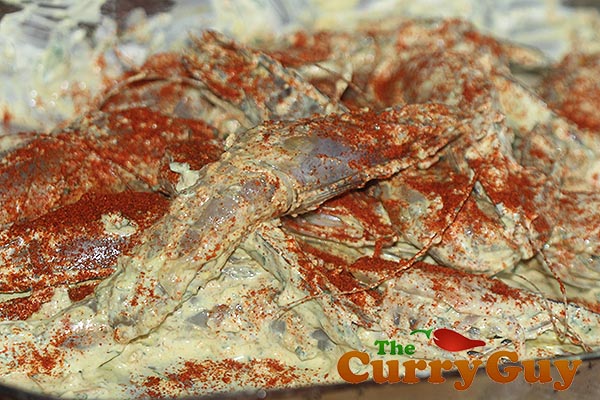 Making tandoori prawns