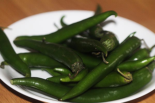 Making chilli powder
