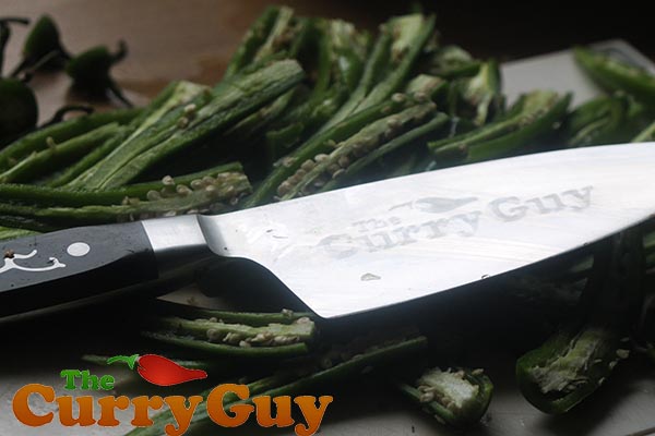 Making chilli powder