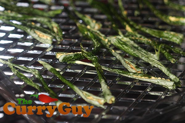 Making chilli powder