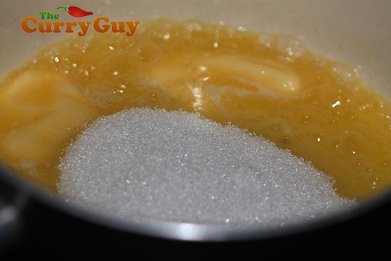 Making apple pie samosas