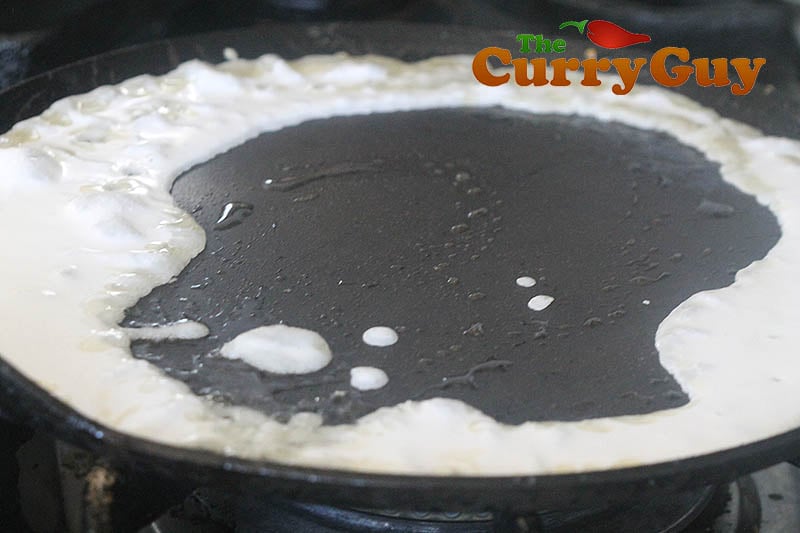 Making neer dosas