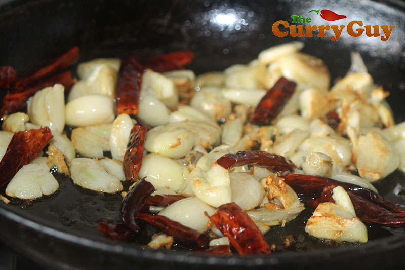 Making garlic chutney