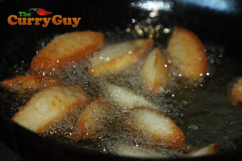 Making British Indian restaurant style fried idlis