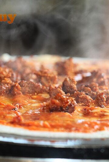 Making chorizo dosas