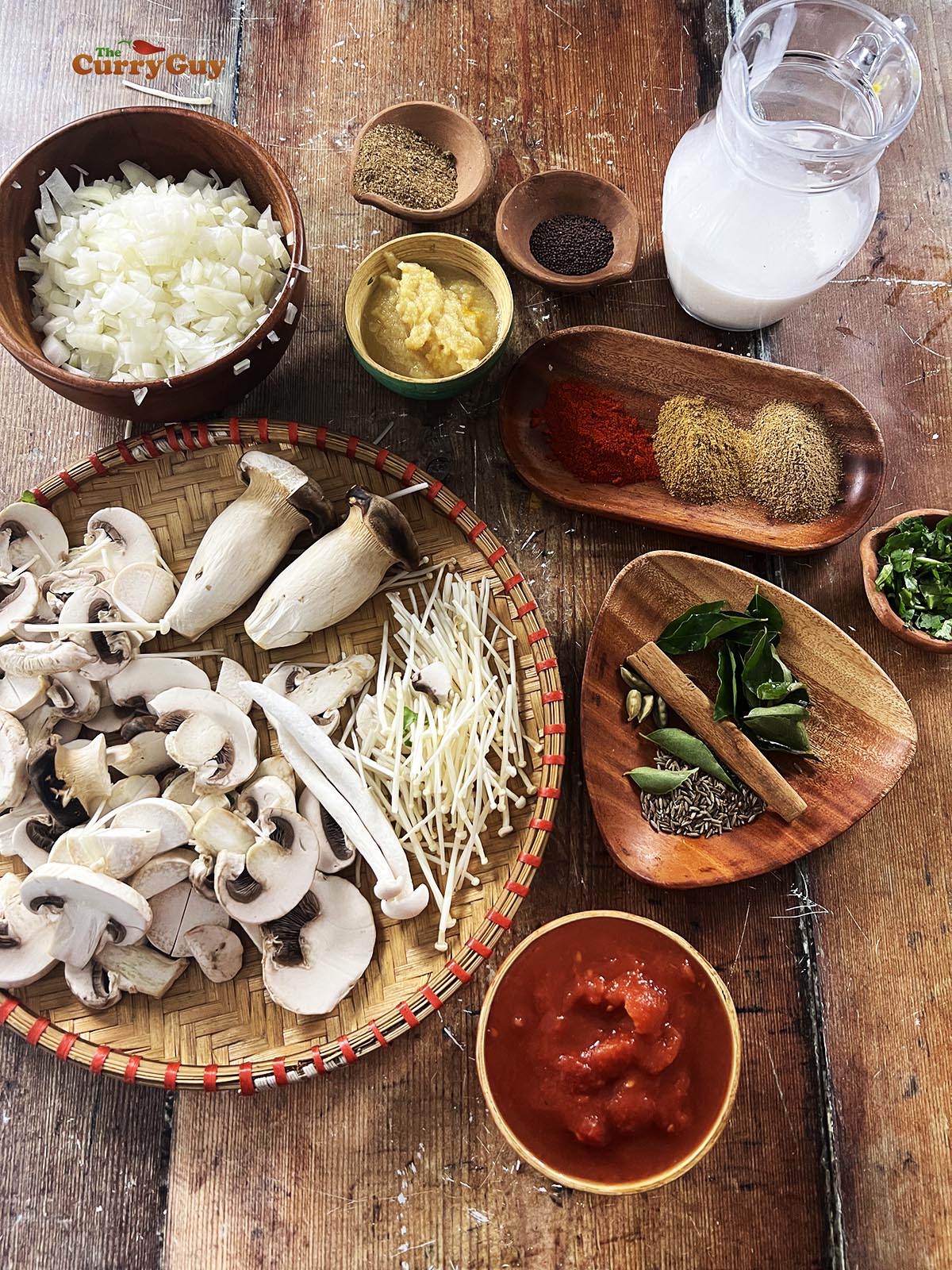 Ingredients for mushroom curry.