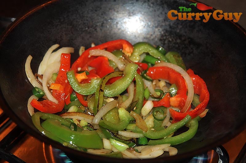 Making low fat chicken jalfrezi