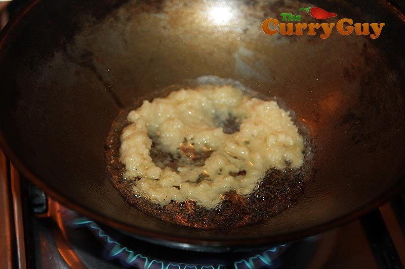 Making spicy chicken wings