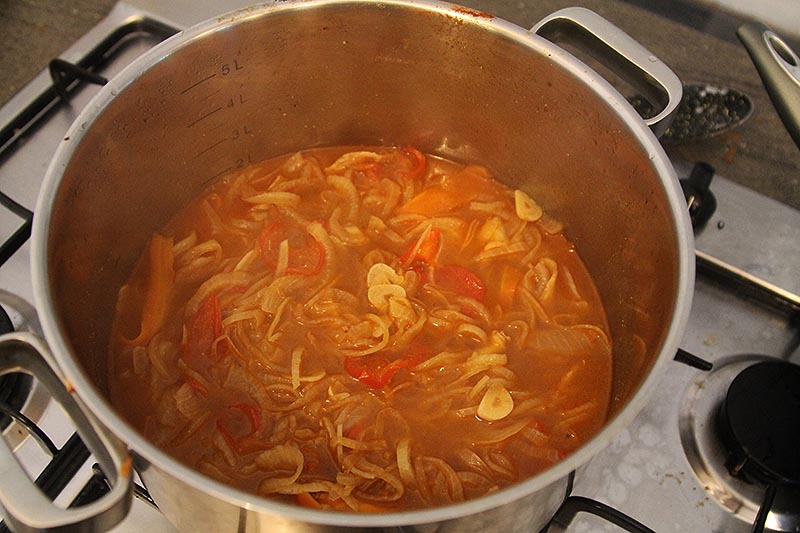 Instant curry house base sauce