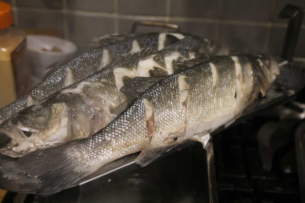 Thai steamed sea bass with lime and garlic sauce
