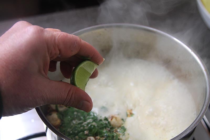Thai tom ka gai soup