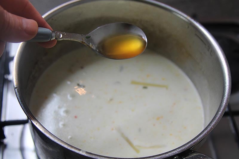 Thai tom ka gai soup