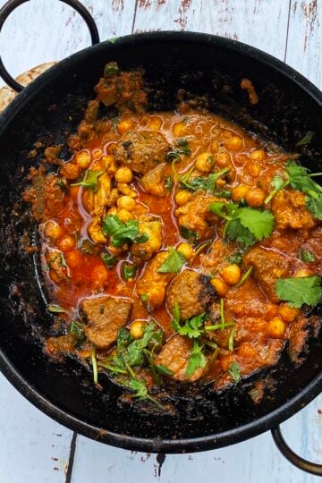 chicken chickpea balti