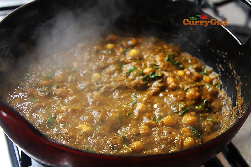 making chana saag