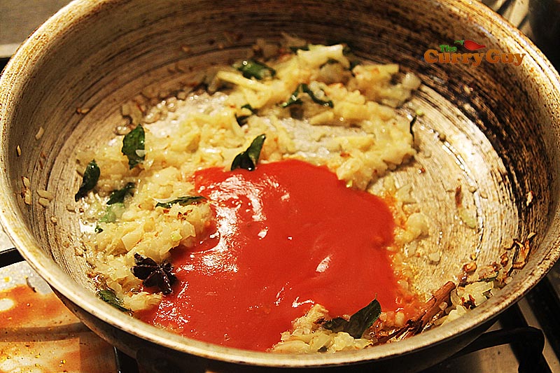 making the sauce for prawn puri recipe