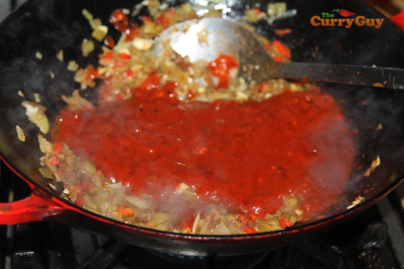 blended tomato/chilli mixture