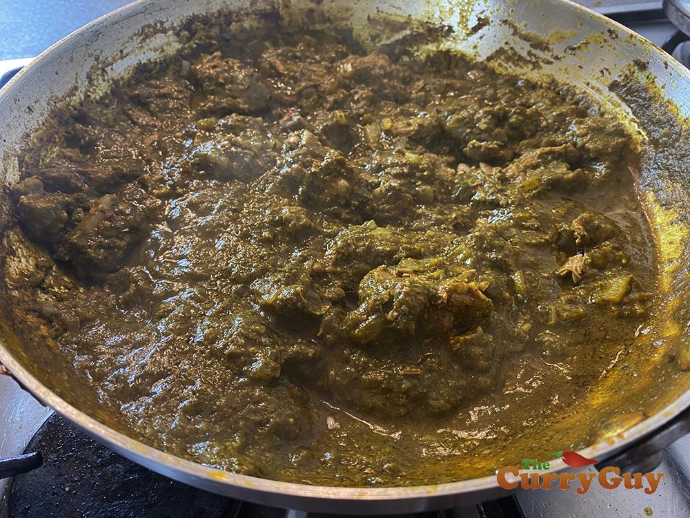saag curry sauce