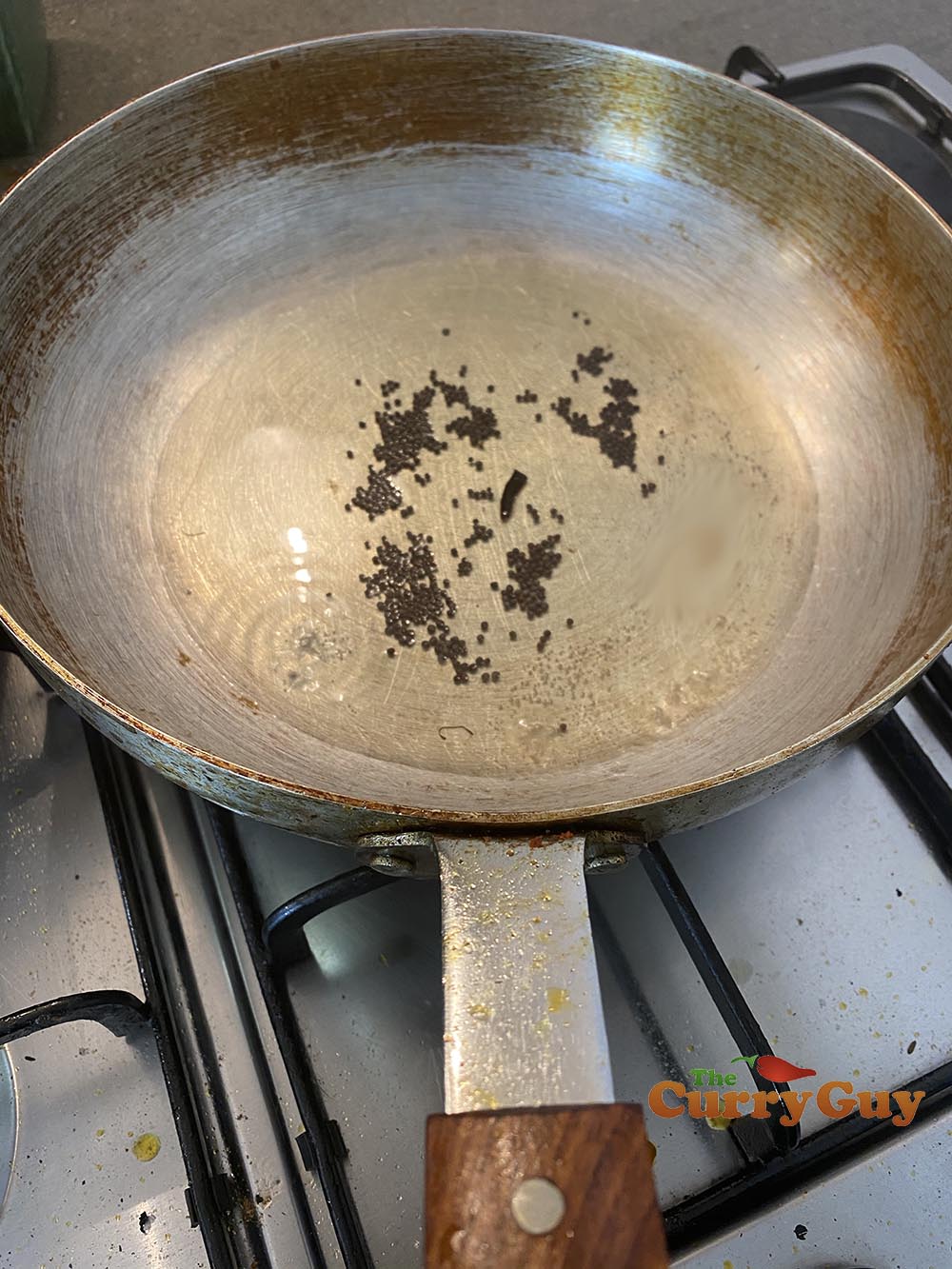 infusing mustard seeds in oil