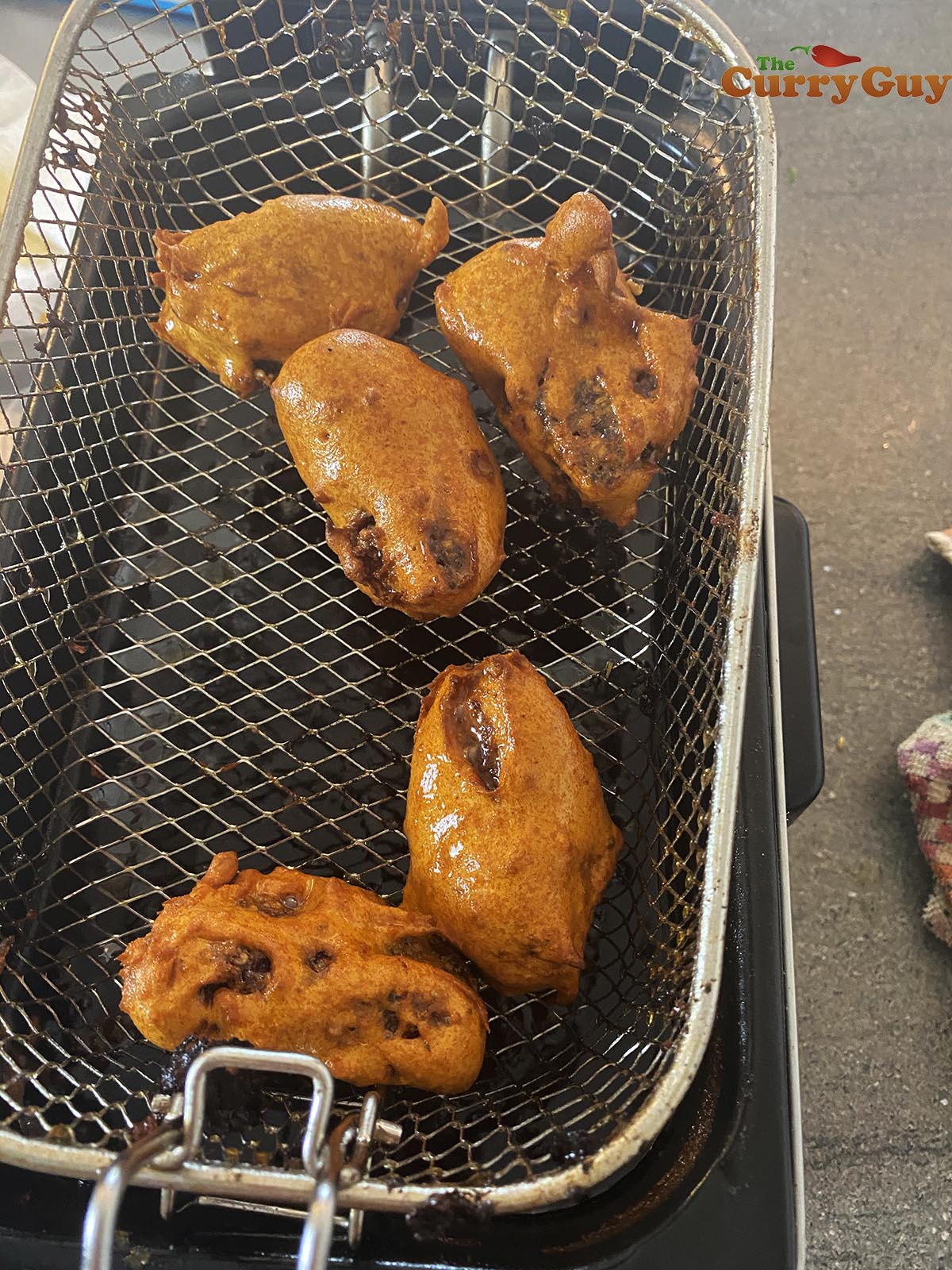 Frying haggis pakora