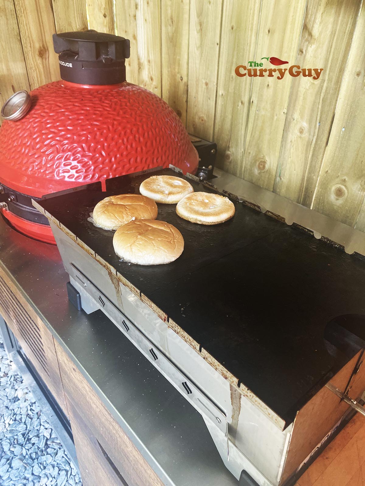 Toasting burger buns