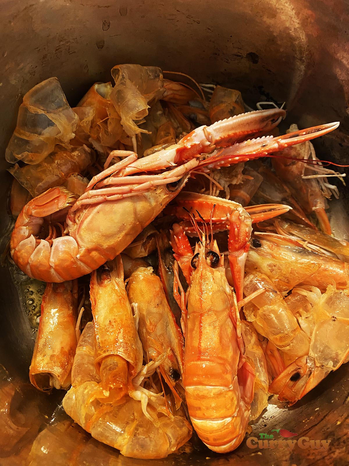 Making prawn stock