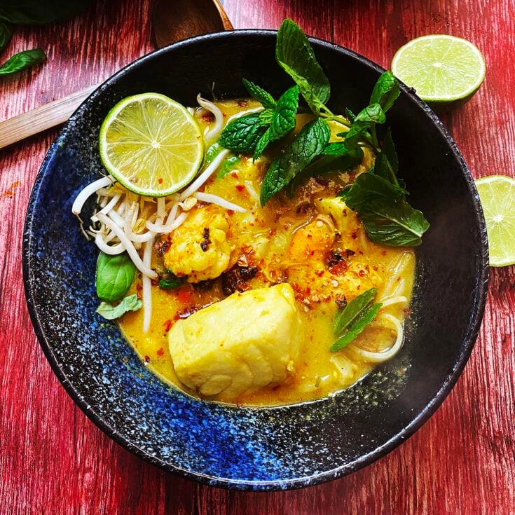 seafood laksa