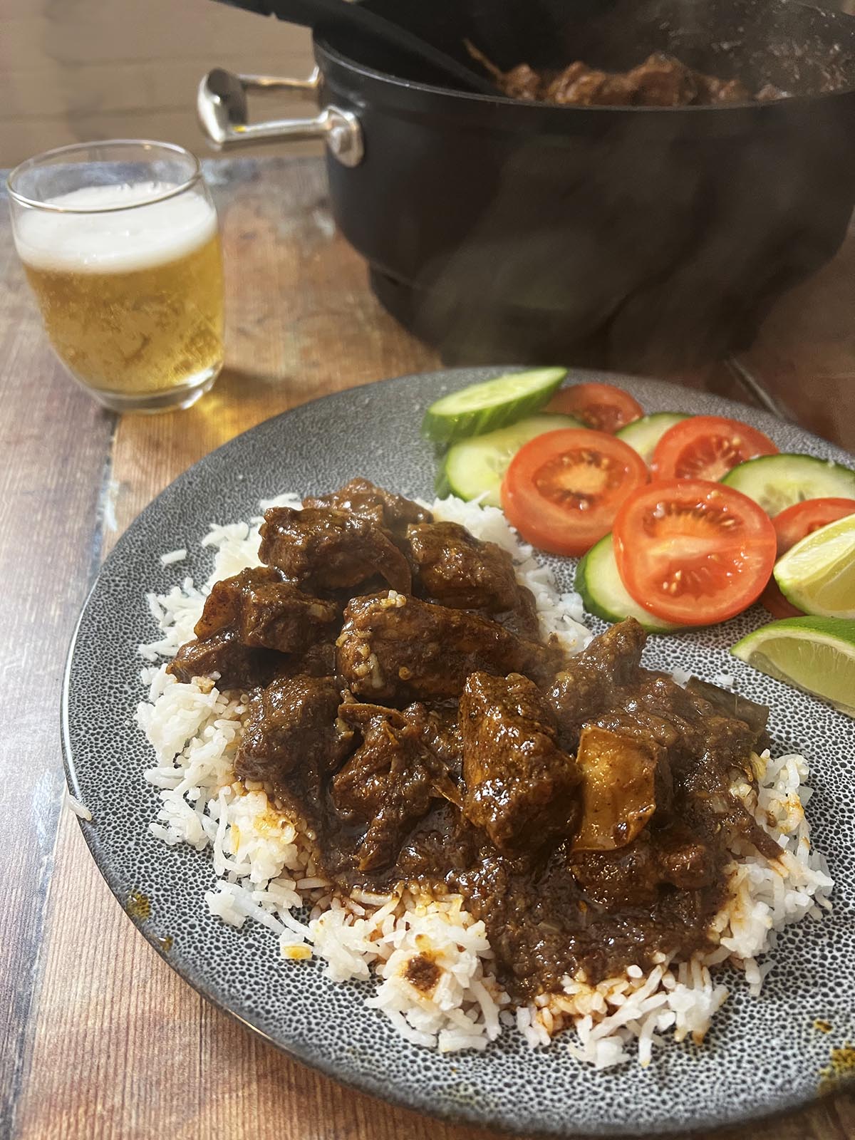 Black pork curry