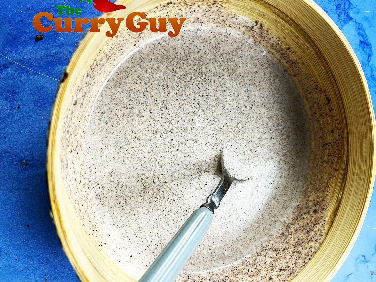 Roasted rice and coconut blended with coconut milk.