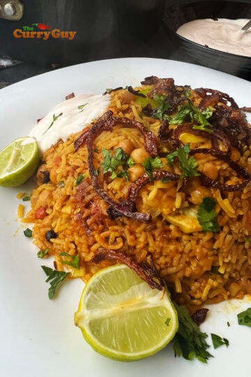 Pakistani chickpea curry