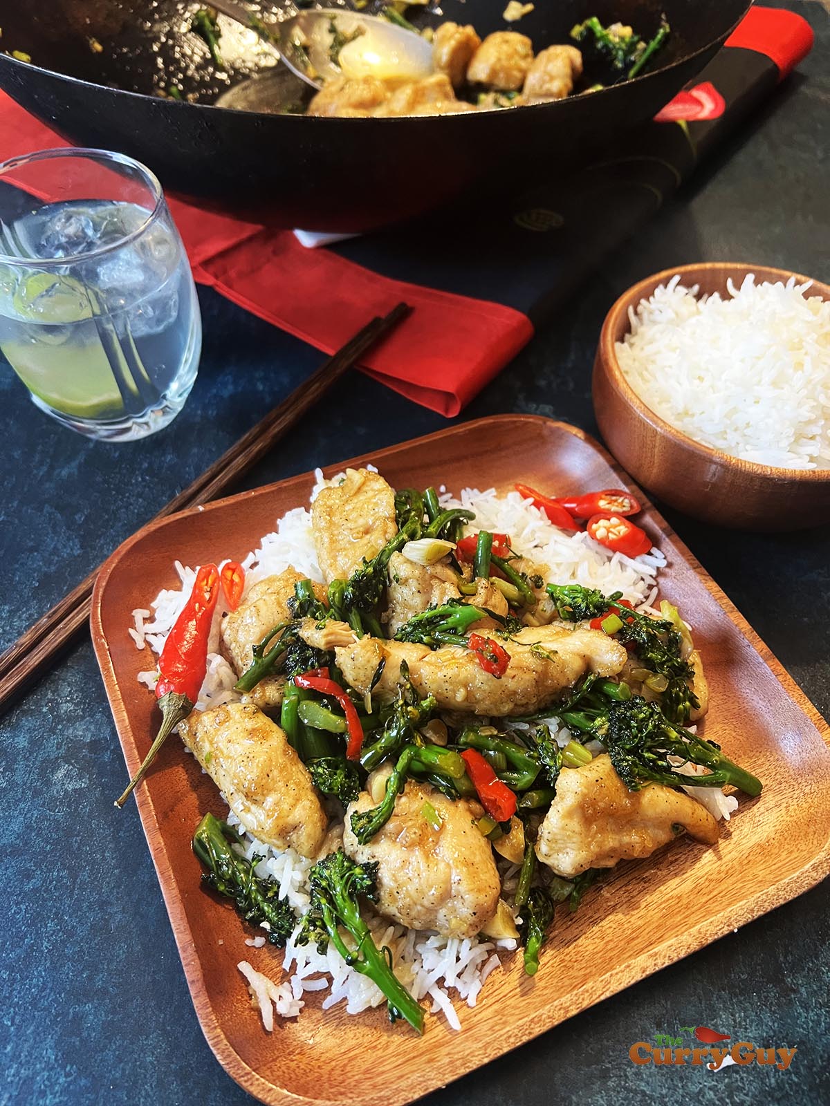 Crispy chicken and broccoli stir fry