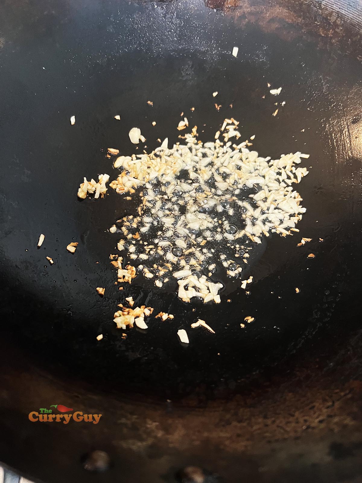 Frying garlic