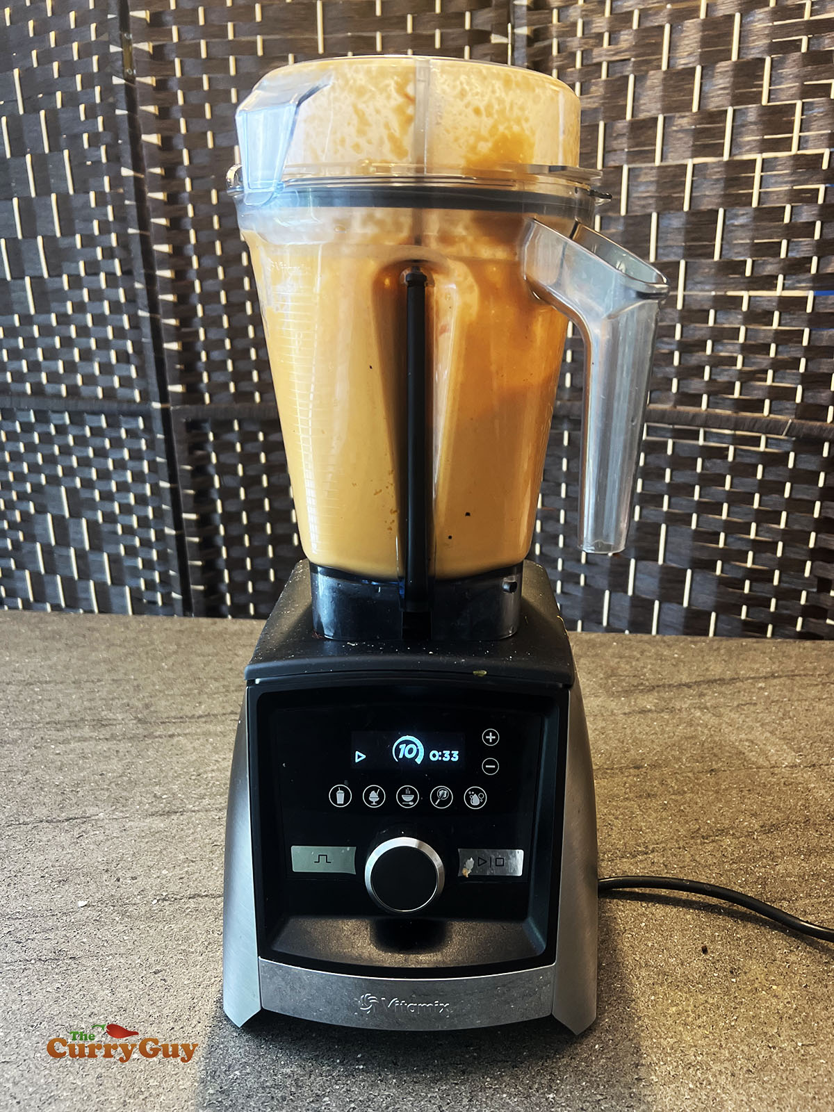 Blending the sauce until smooth