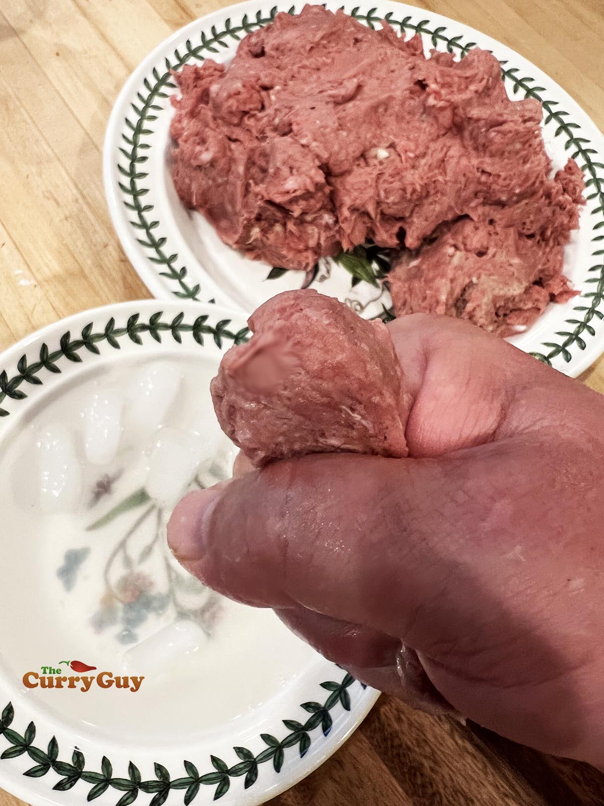 Forming bakso meatballs