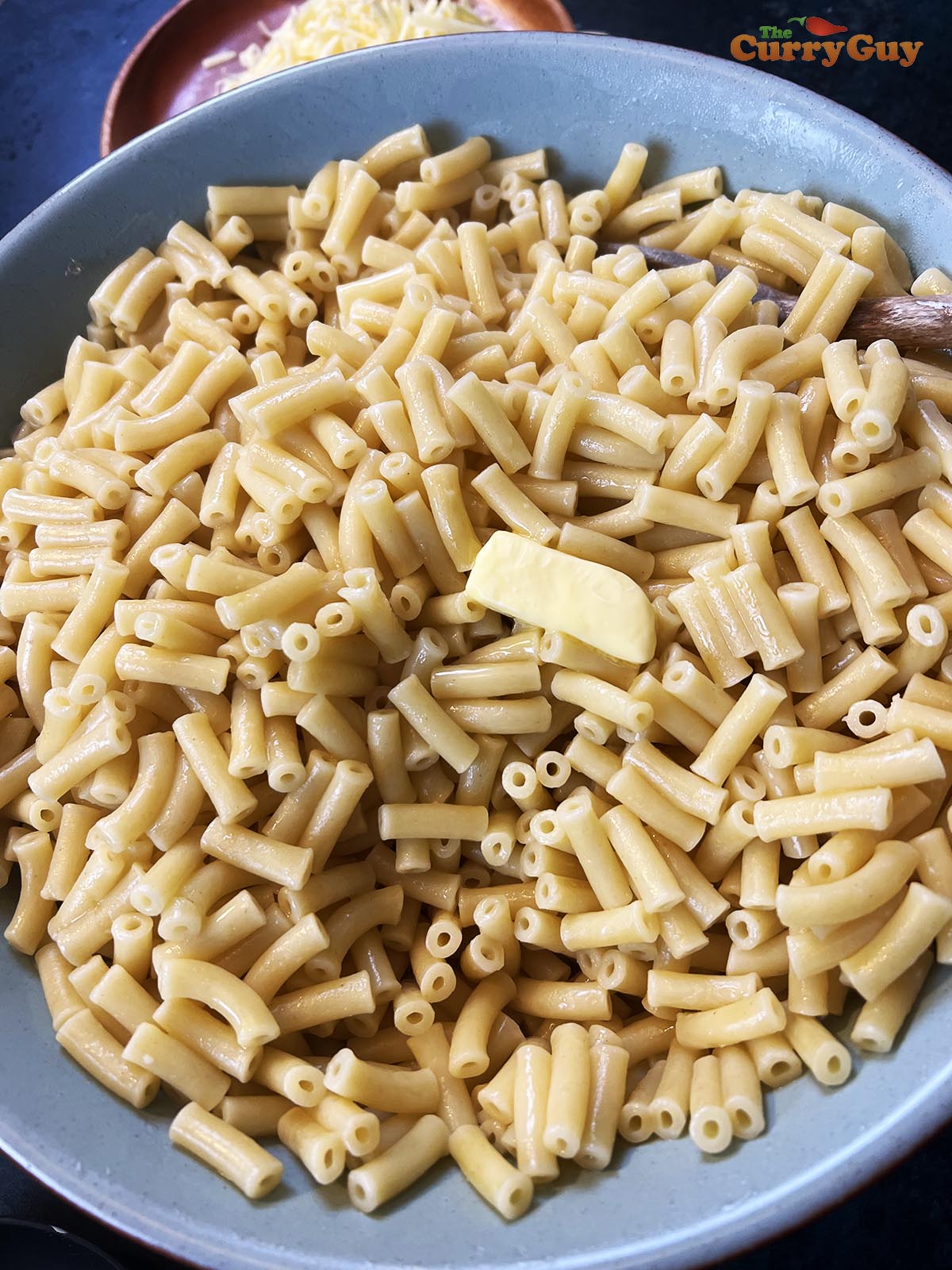 Cooked macaroni with butter
